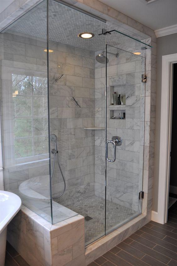 地面铺桑拿板,淋浴喷头做顶上的淋浴房,现在很多人都这样装了吗?