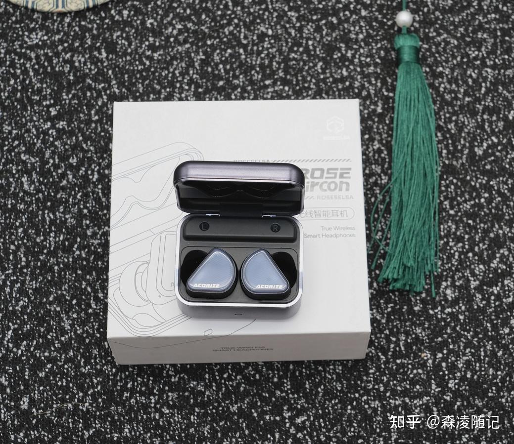学生党耳机封神!三榜第一的耳机,真的太香了!锆势耳机使用两周后的真实感受