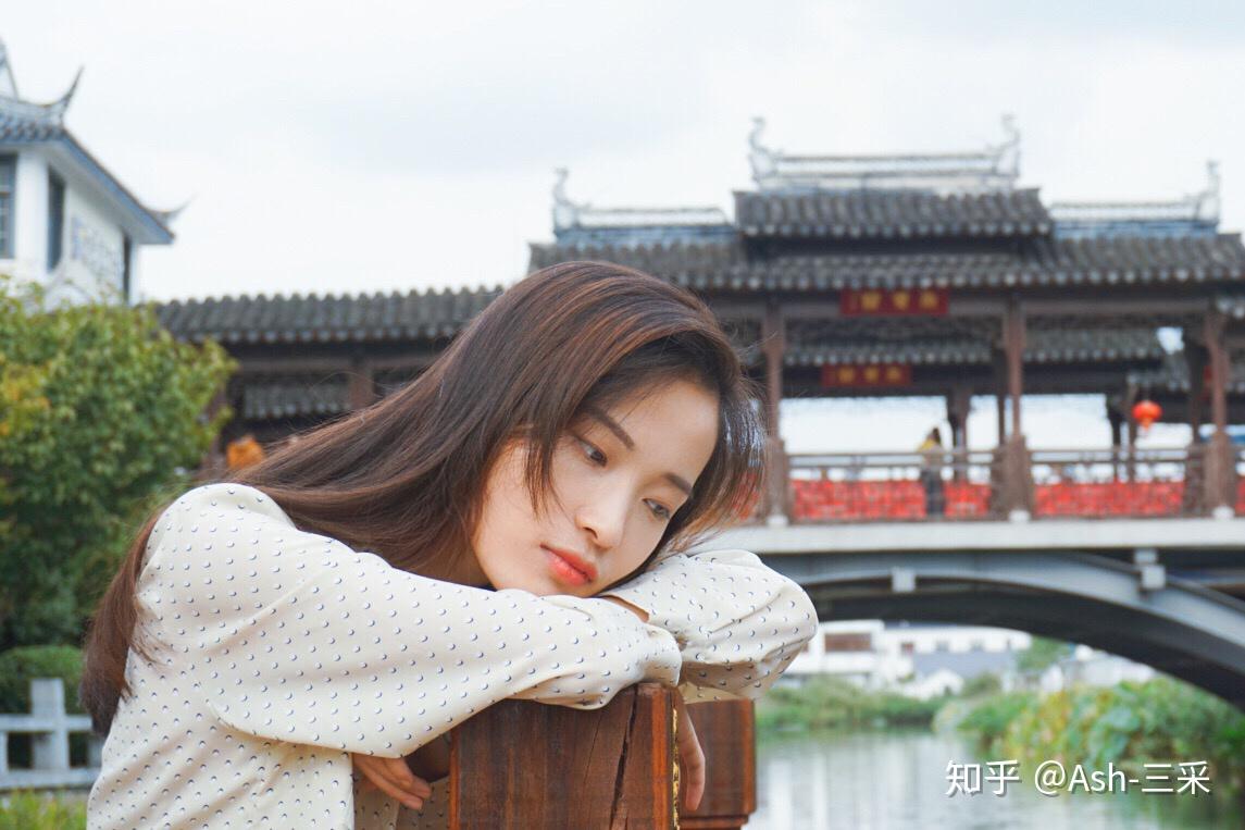 嘴唇厚鼻头大塌鼻子单眼皮的女生该怎么办?