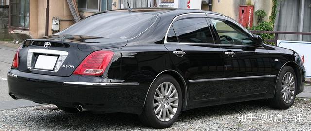 以majesta之名试驾红旗盛世