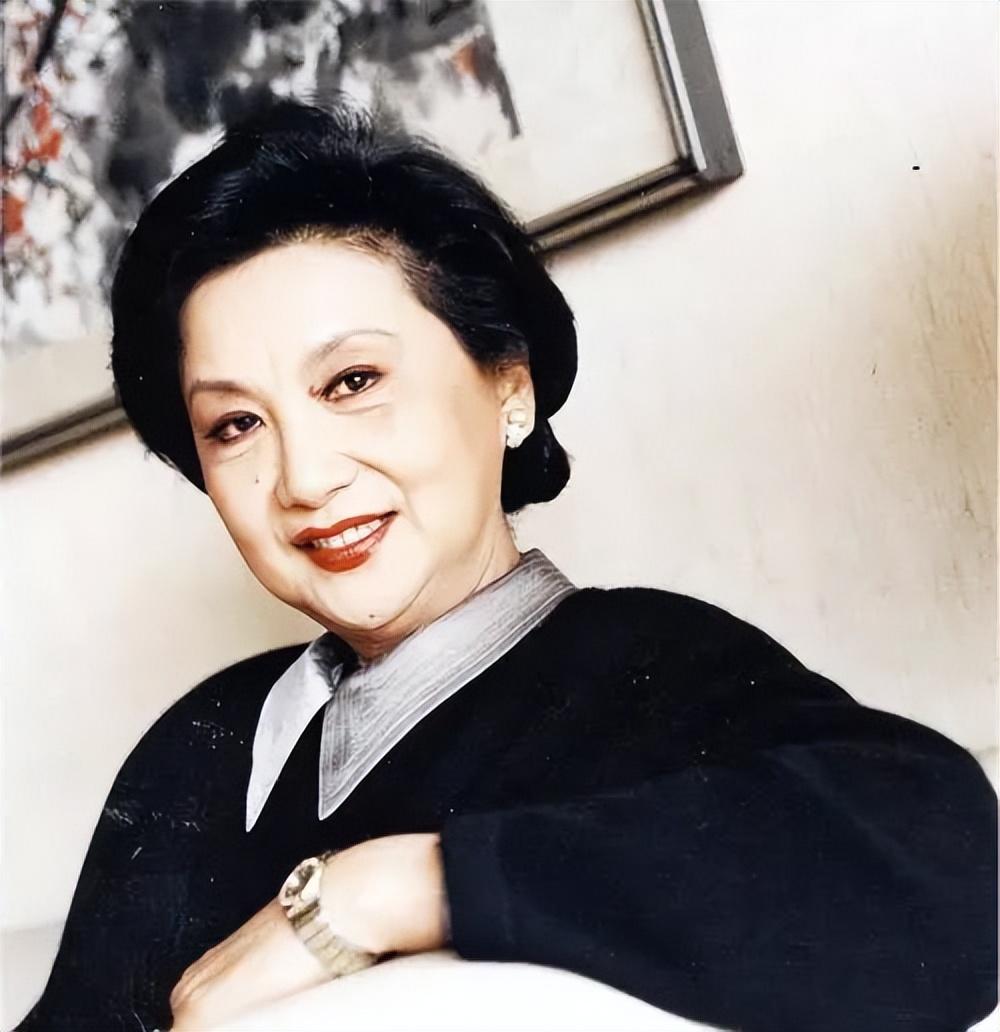 了自己银蓝色的电影之旅和金色的完美人生,一代传奇演员夏梦与世长辞