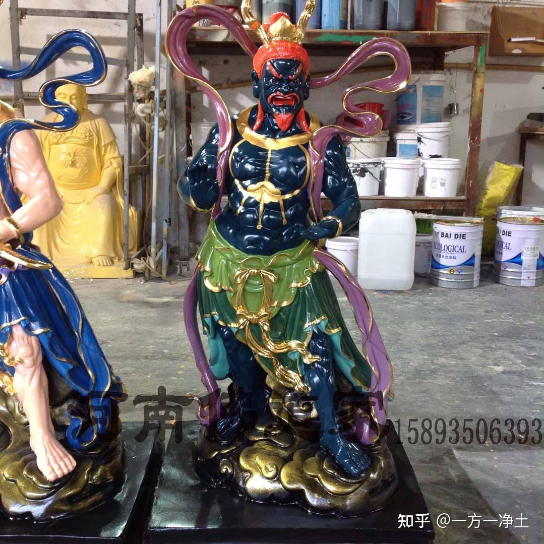 八大金刚是佛教中的八位护法神,他们分别是青除灾金刚,辟毒金刚,黄随