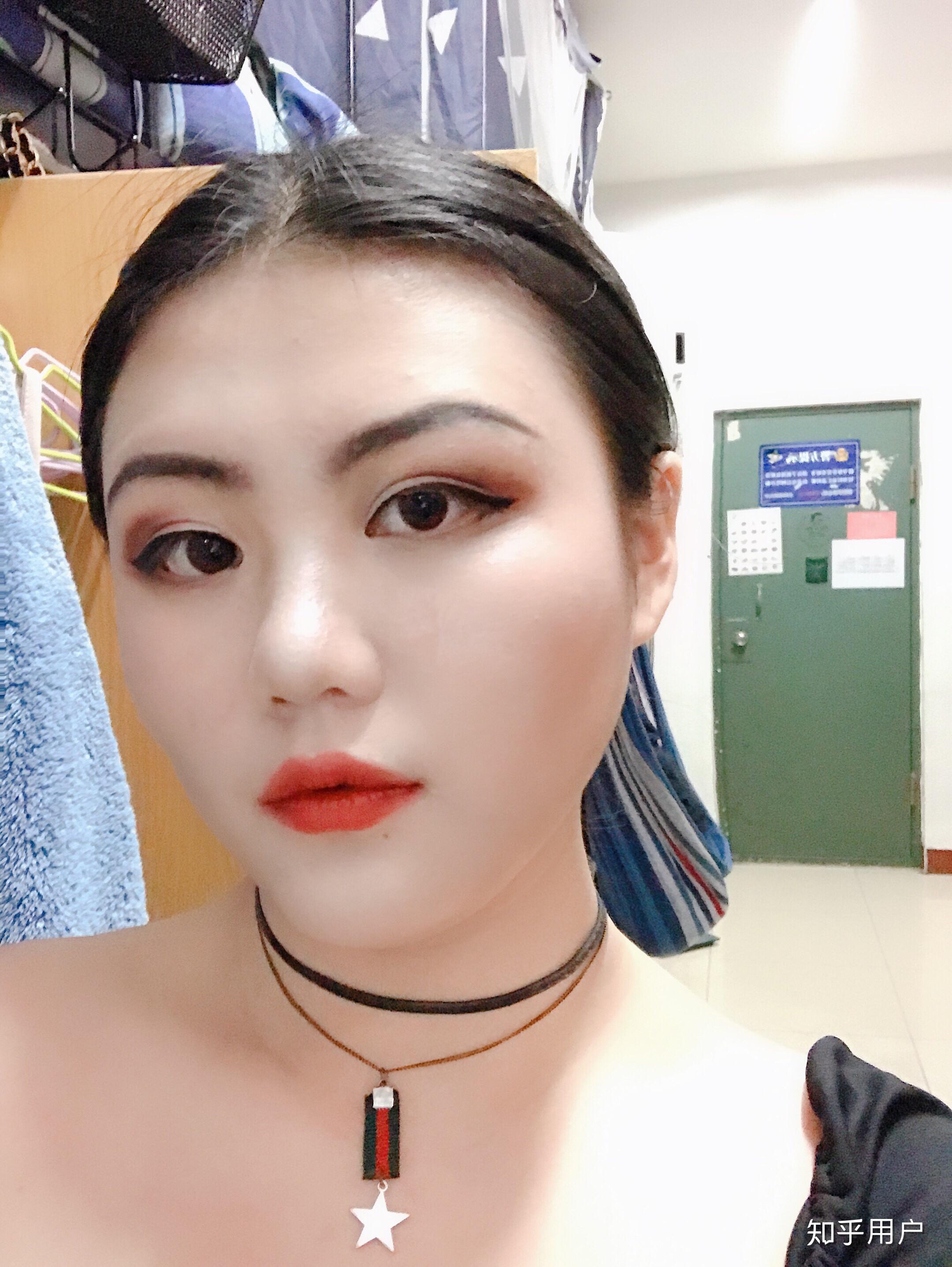 脸胖的女生如何拍出性感照