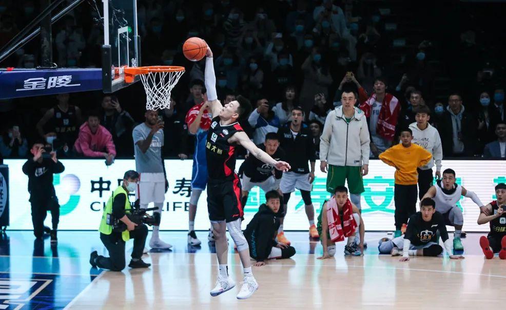 99比98張鎮麟1分絕殺陳登星今年cba扣籃大賽完爆nba啊