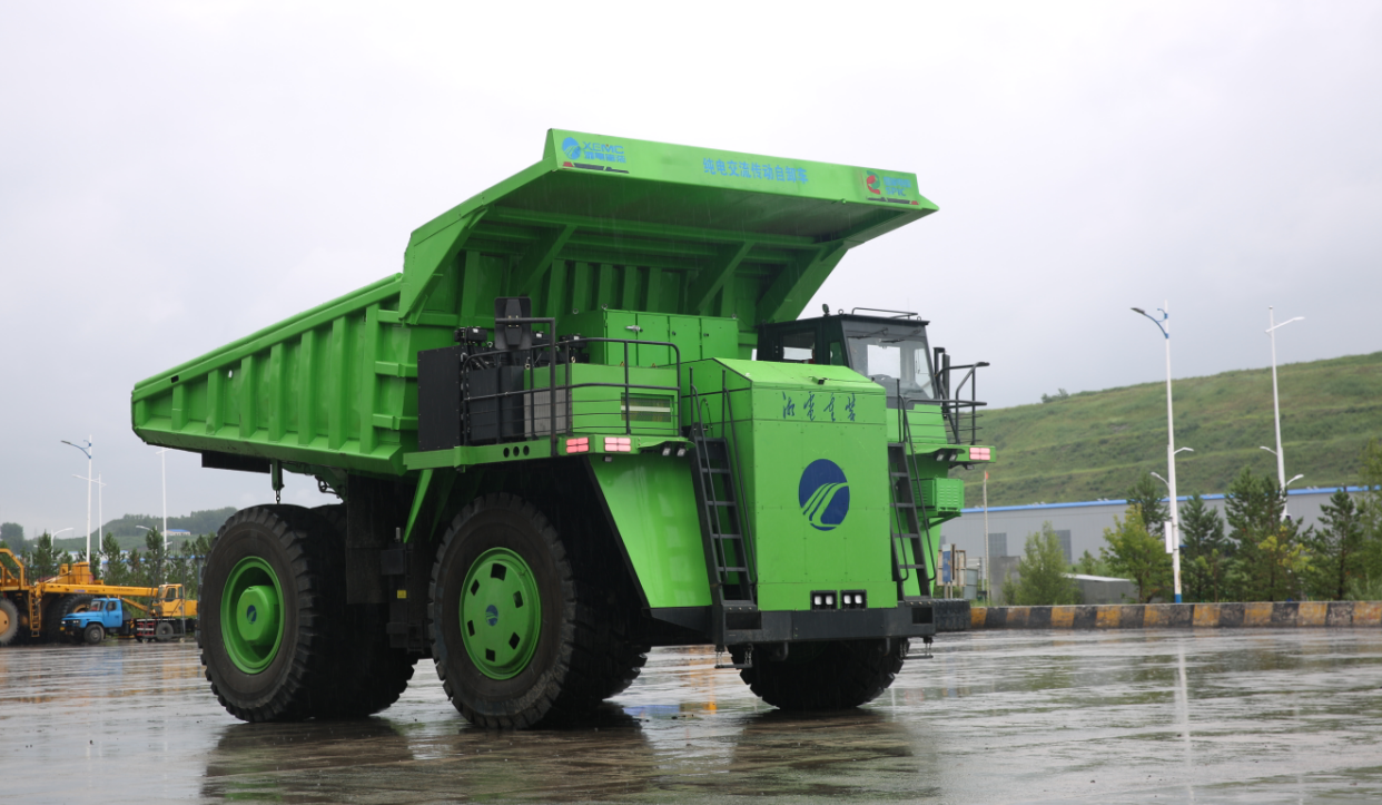 世界首创纯电动交流传动新技术实现露天矿山清洁运输新业态