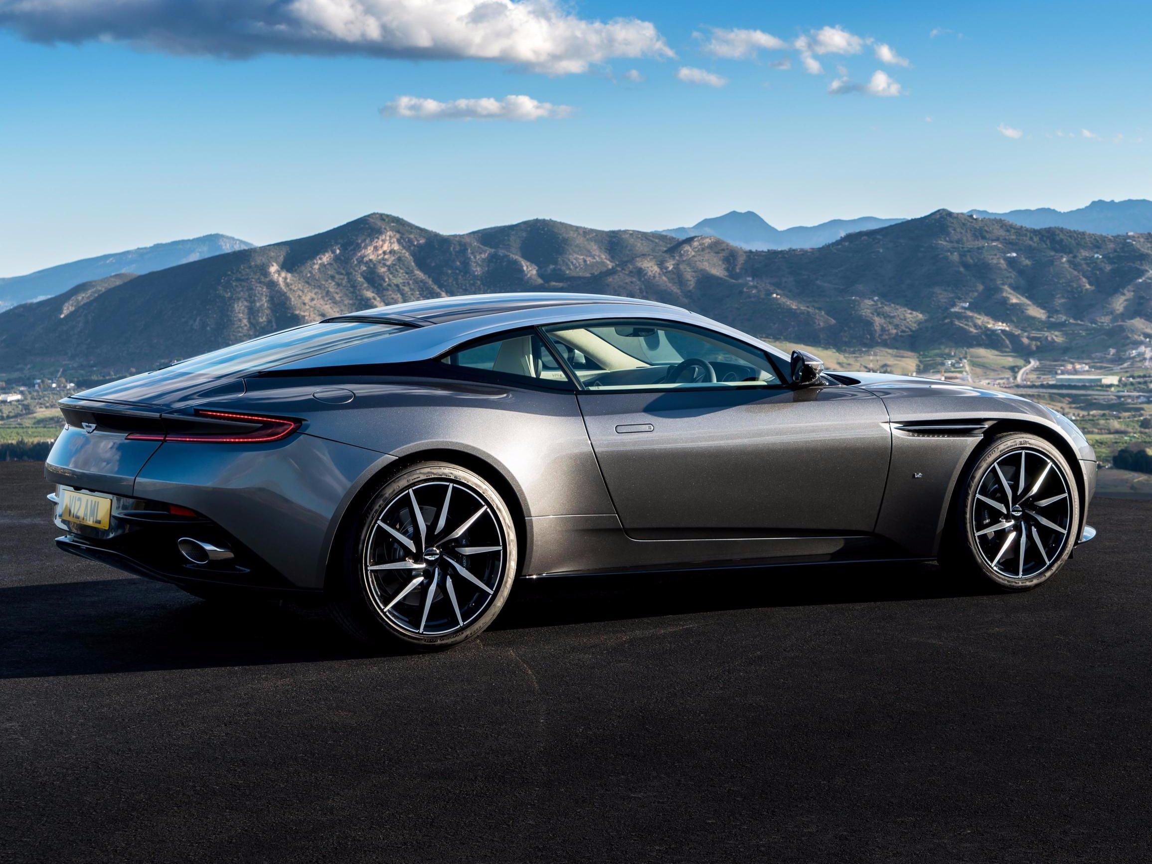 Aston martin db12 2023