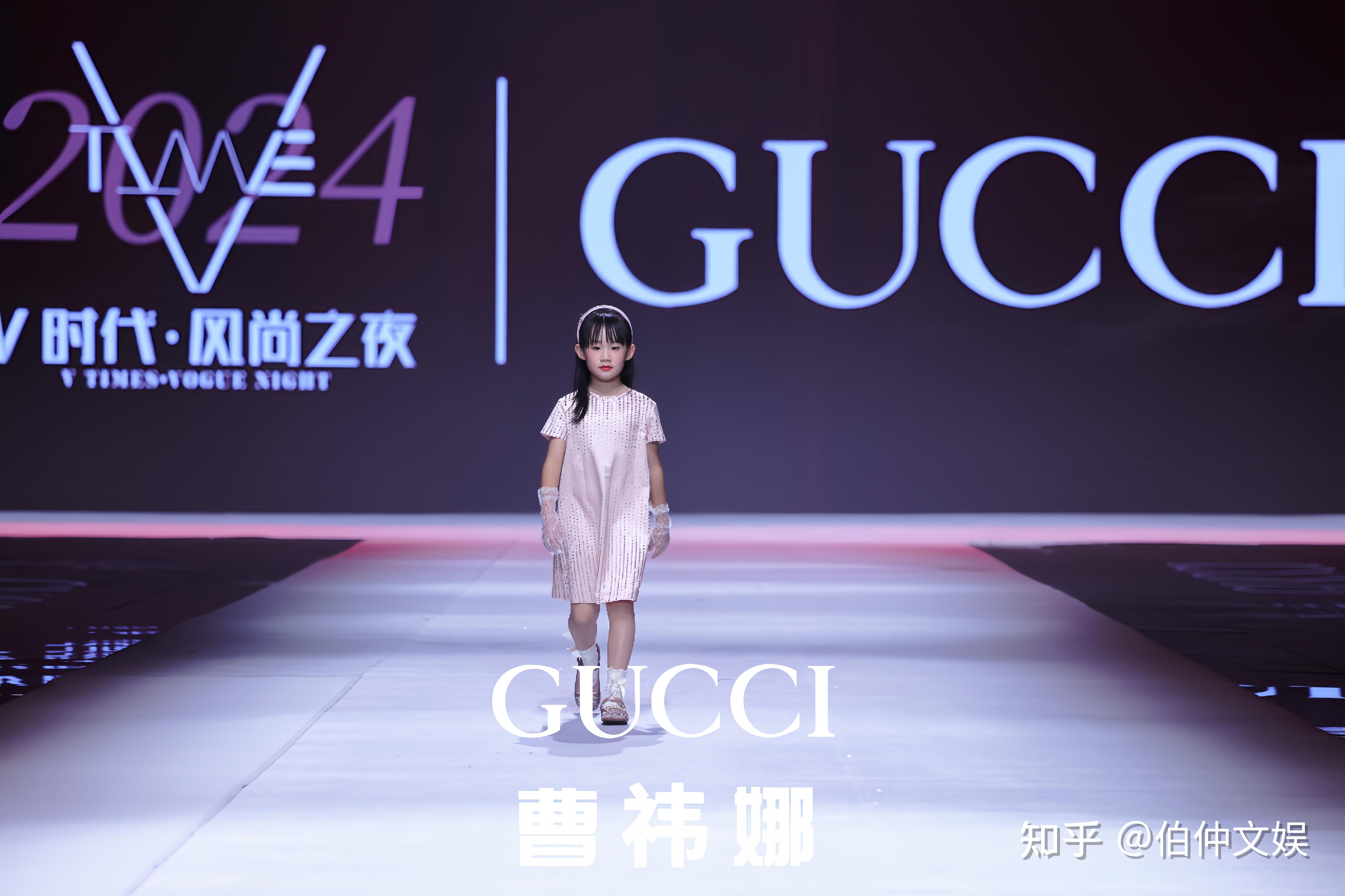 2024 V时代·风尚之夜: 顶级秀场引领全新潮流纪元,V时代少年自信魅力缔造时代焦点! - 知乎