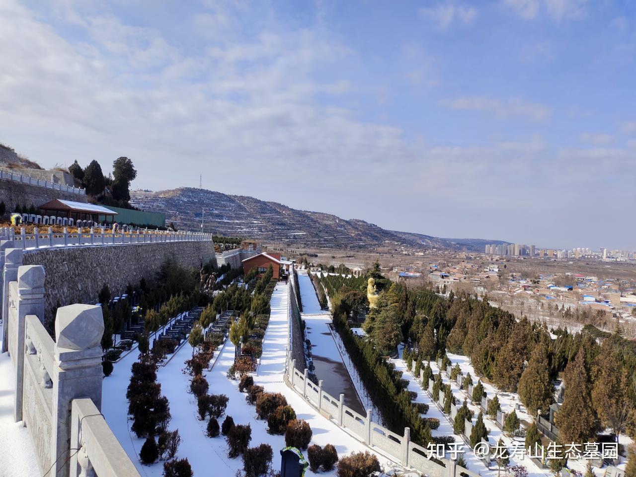 临渭区龙寿山墓园15209207263