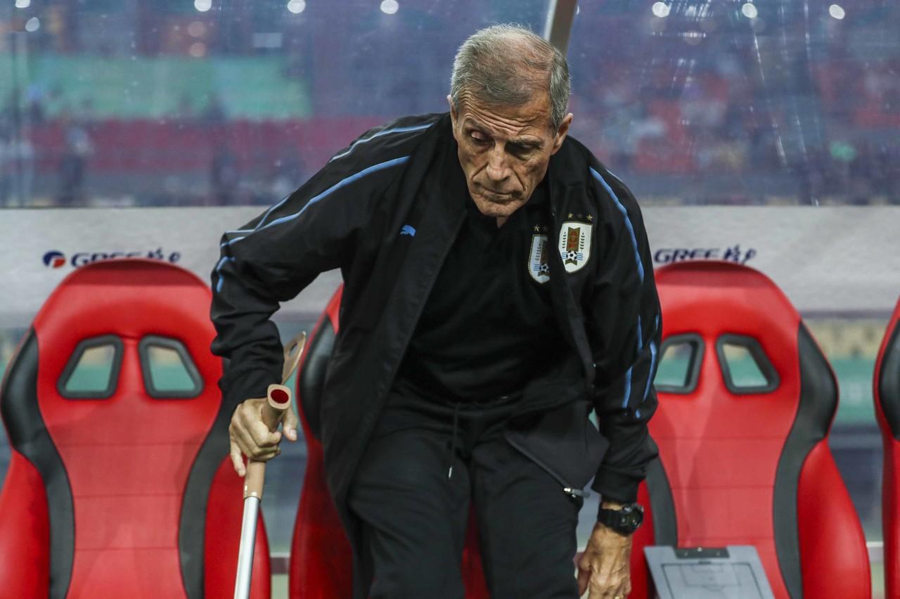 塔瓦雷斯梅西各方面都高出一档输球就像是一记狠狠的耳光