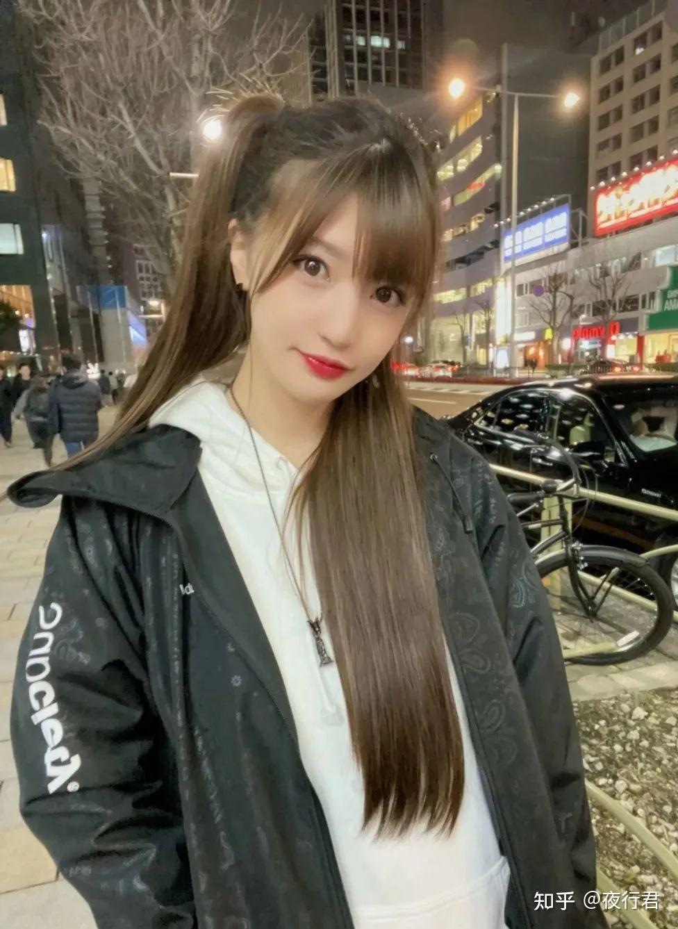 力压当红女神三上悠亚,同年缔造前无古人的7冠成绩!