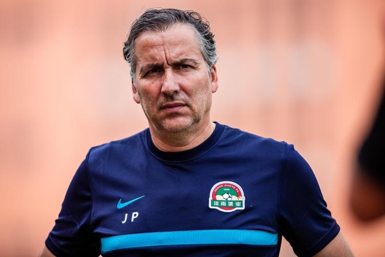 哈维尔球队临门一脚做的不够好要为一亿河南人去努力拼搏