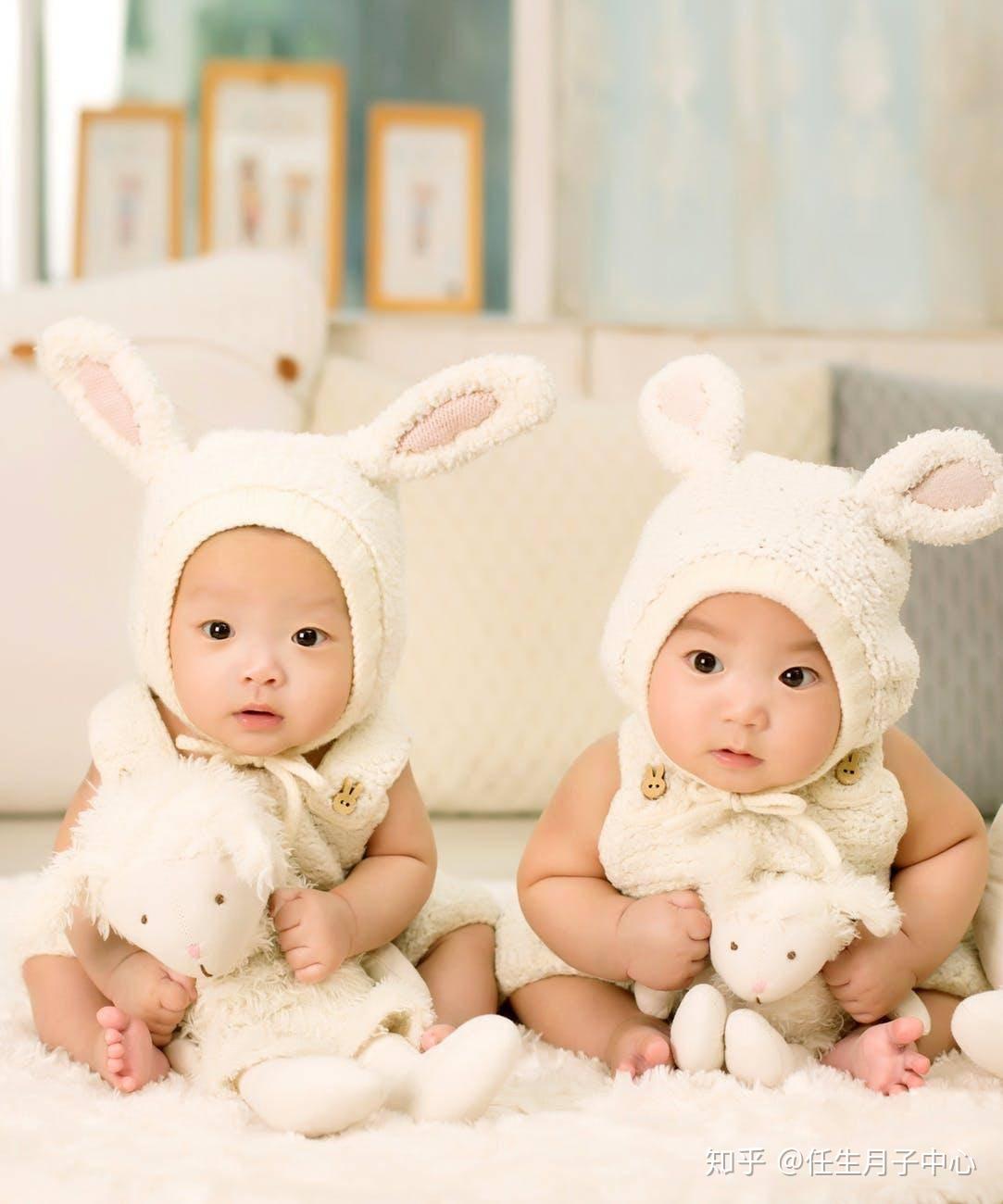 可爱 宝宝海报 宝宝图片 宝宝画 婴儿画报 胎教海报双胞胎画D420