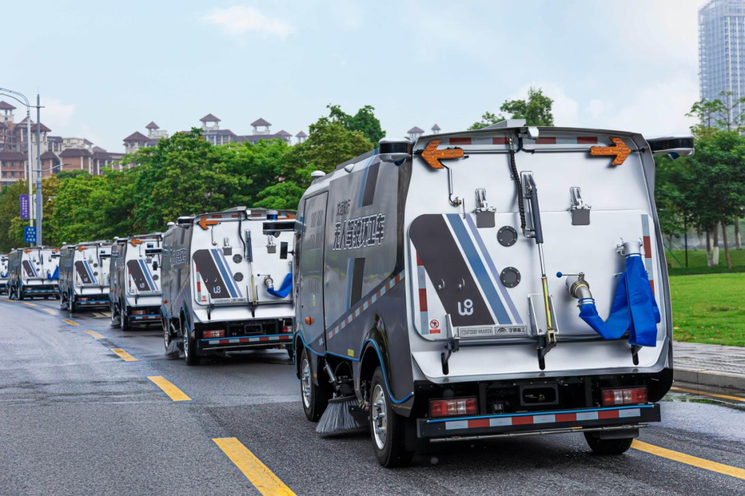 宇通无人驾驶环卫车批量交付落地广州开展路测