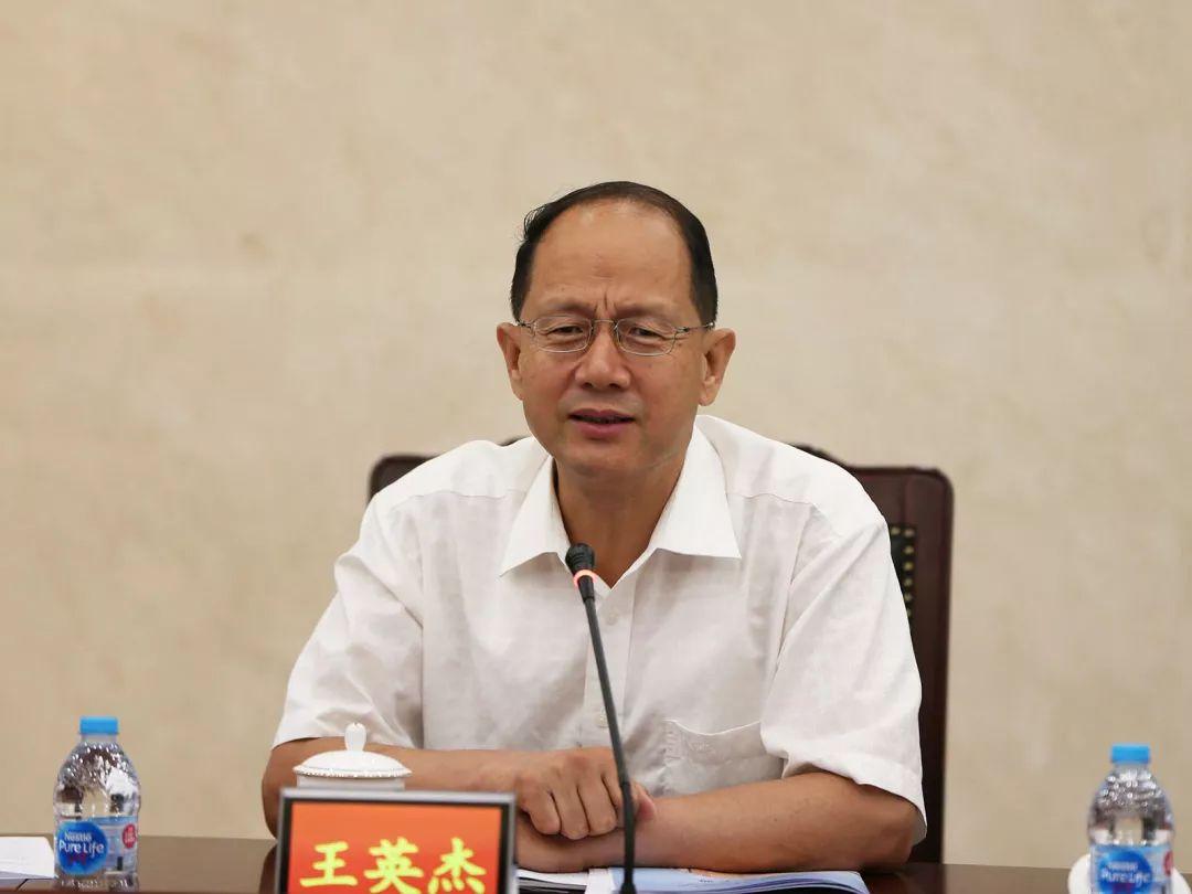 王英杰主任认为,市高院落实市领导"领衔办理"政协提案制度,通过互动