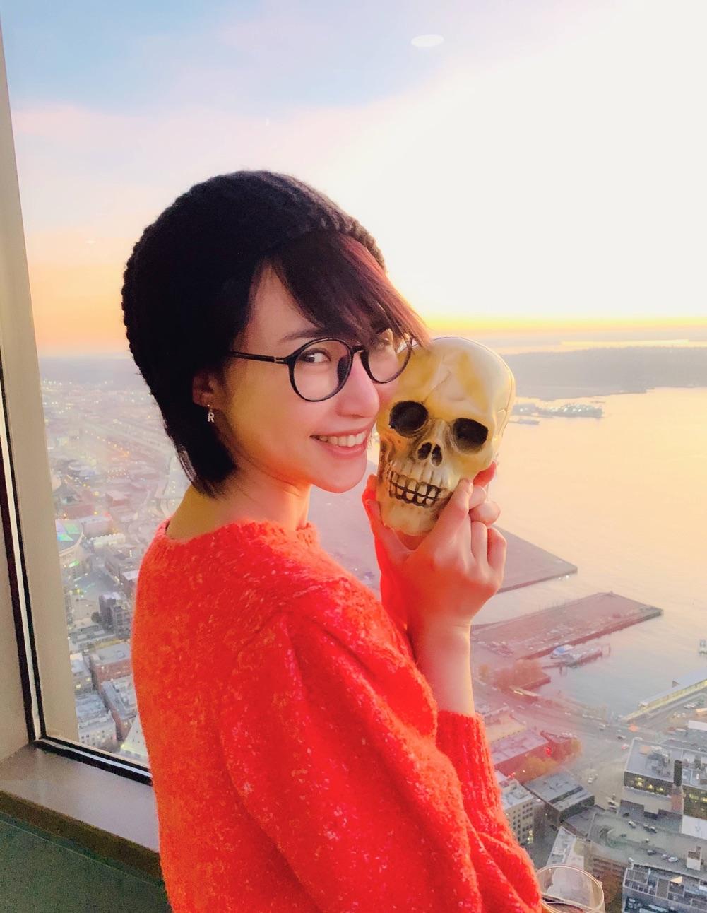 13 条评论默认最新棍子归我了徐志雷的头在人群中已经是不算小的了