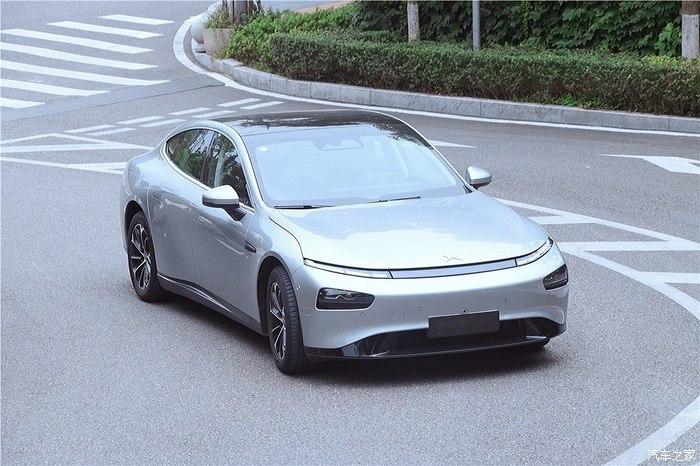 在最好的年紀遇見ta我的小鵬汽車p7用車分享