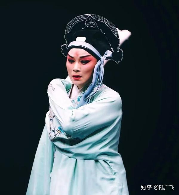 树影窗月满西楼:《西楼记》 知乎