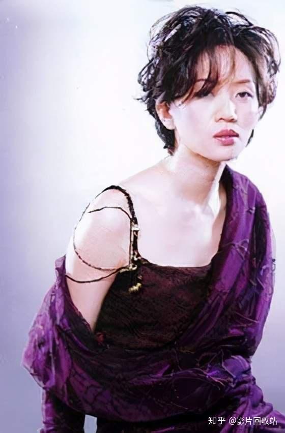 香港女儿梅艳芳死后家产送知己送信托基金就是不给家人