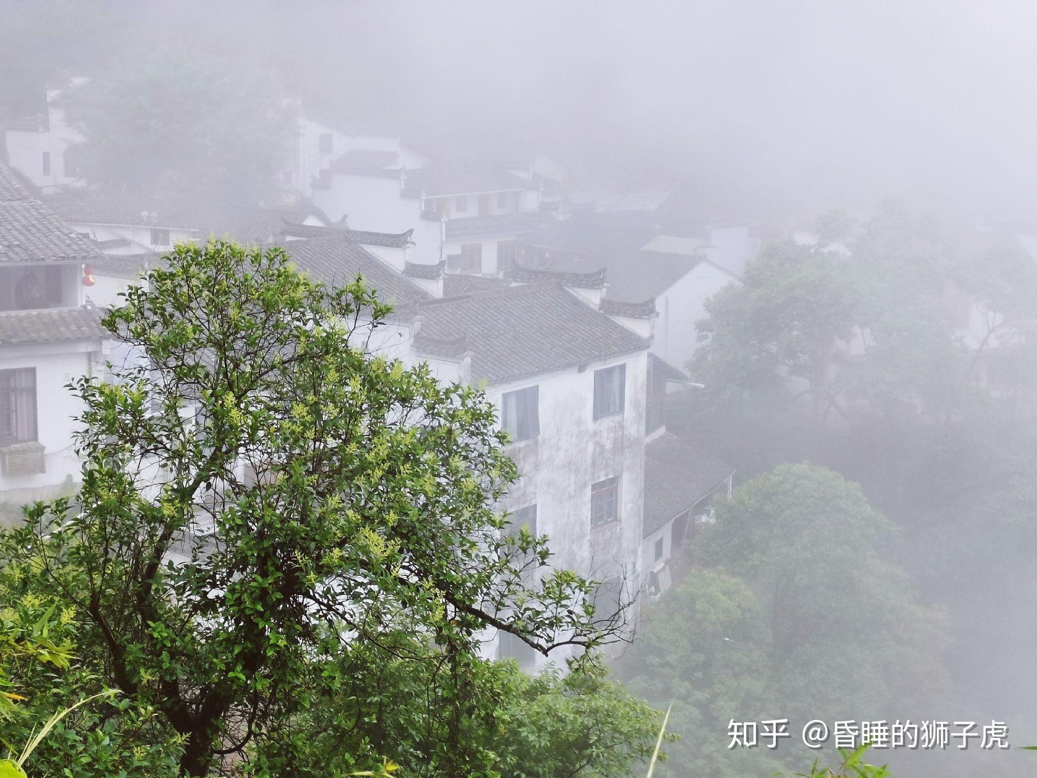 香炉峰的真实图片 v2-a250b17f66daf2bb31450edcada72432_r.jpg