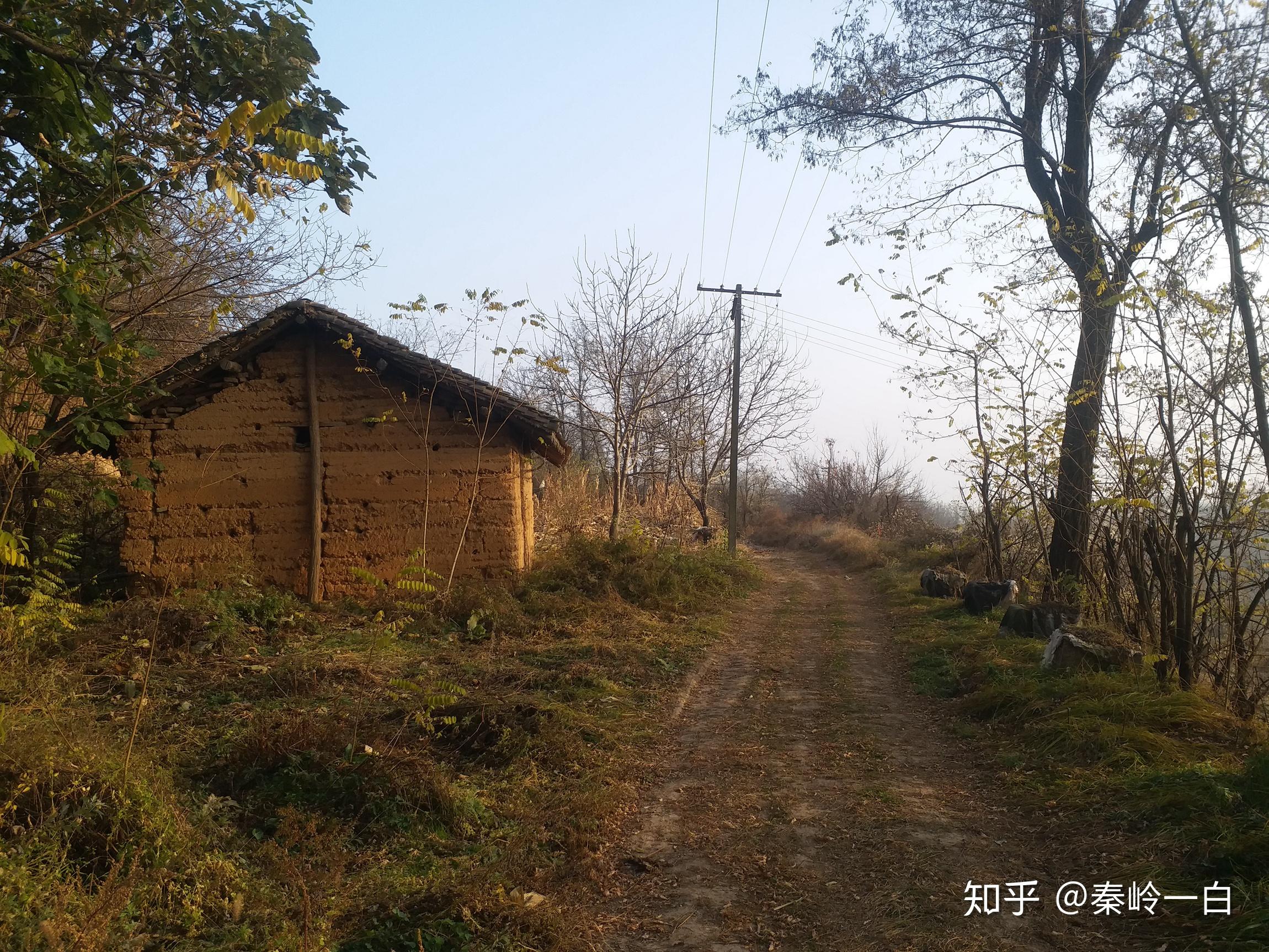 12张黄土老房子的照片让你看看山里农家的日常生活