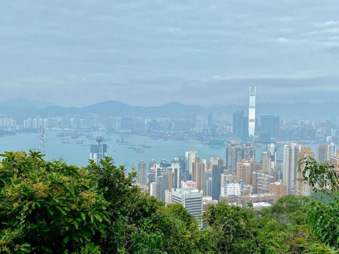 對於在香港大學讀書的我,旅遊第一站必定推薦的是太平山.