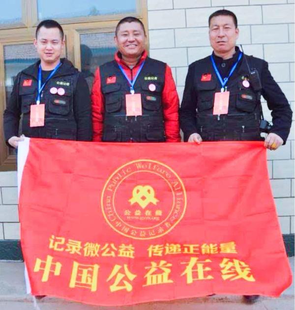 中宁县雷锋私家车队：弘扬雷锋精神 传播人间大爱