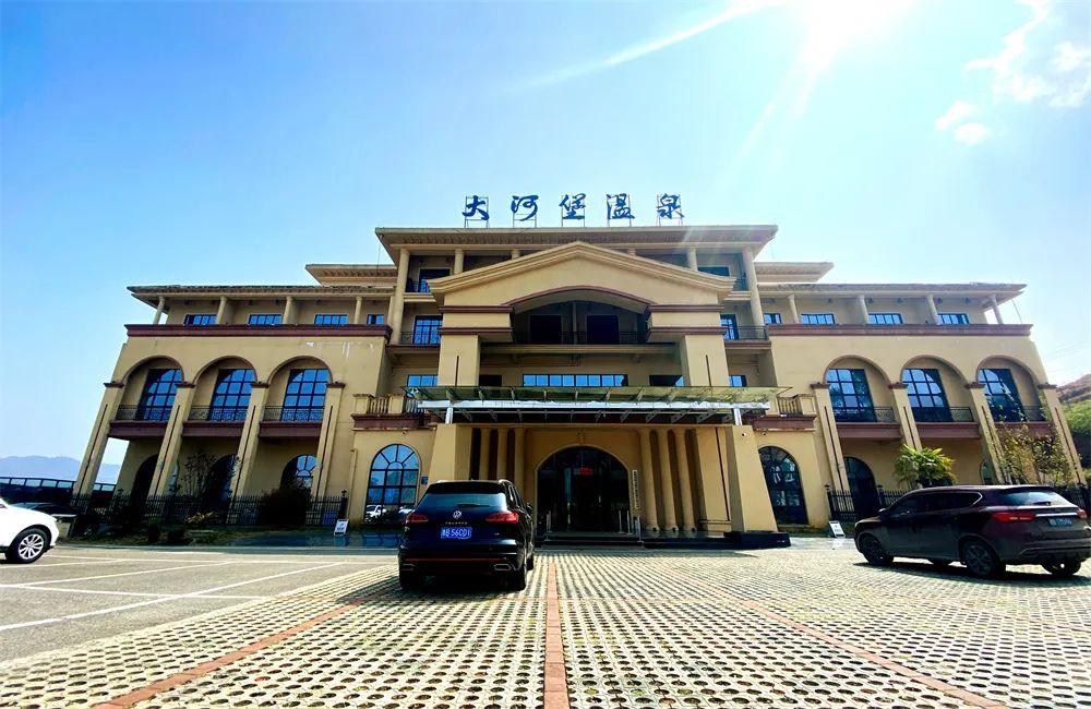 挖到宝了在19的夏天赏花泡温泉凉快又养生我先冲了