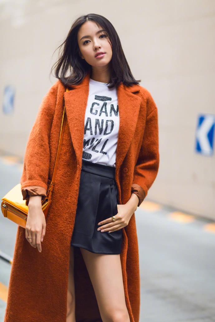 182cm张梓琳厉害呀硬是把连衣裙穿成上衣全身都是腿