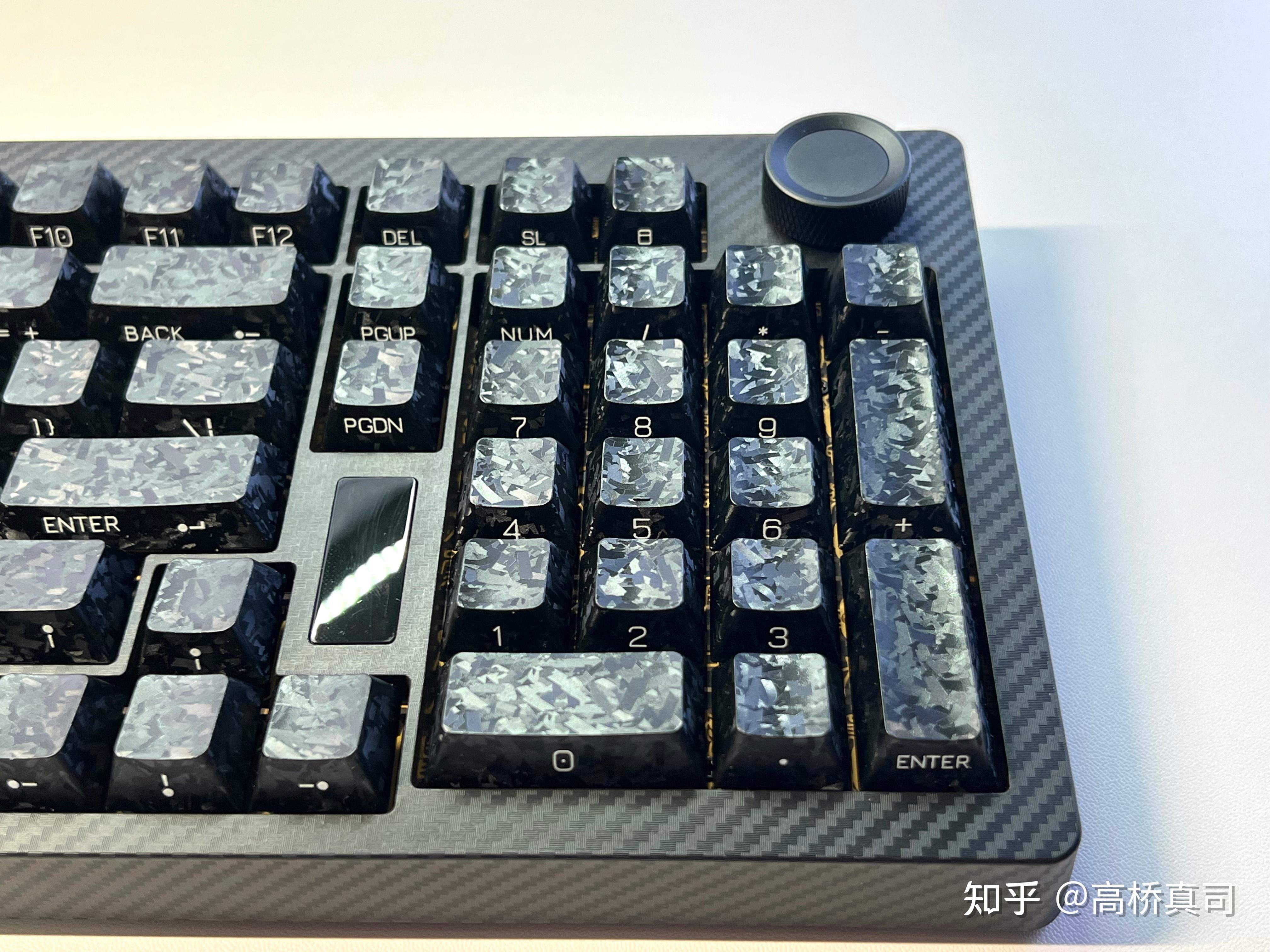 不是“风味碳”,键帽和外壳材质含真碳:SKN青龙·惊碳 - 知乎