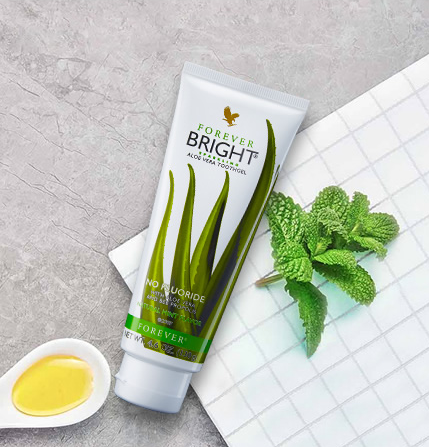 富爱尔芦荟牙膏清洁牙垢亮白牙齿