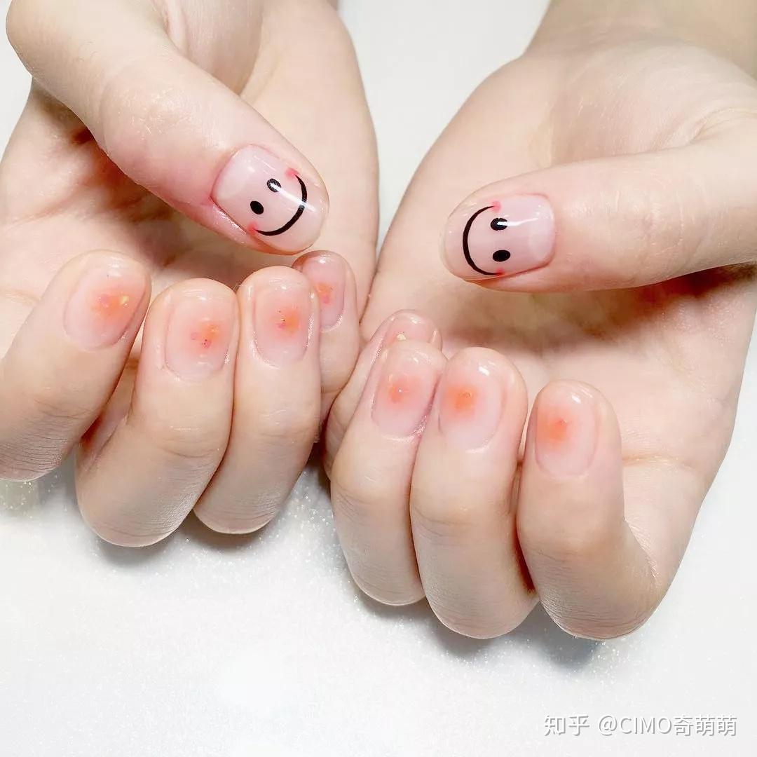 2018全球流行色蜜桃粉你与时尚达人只差一个粉