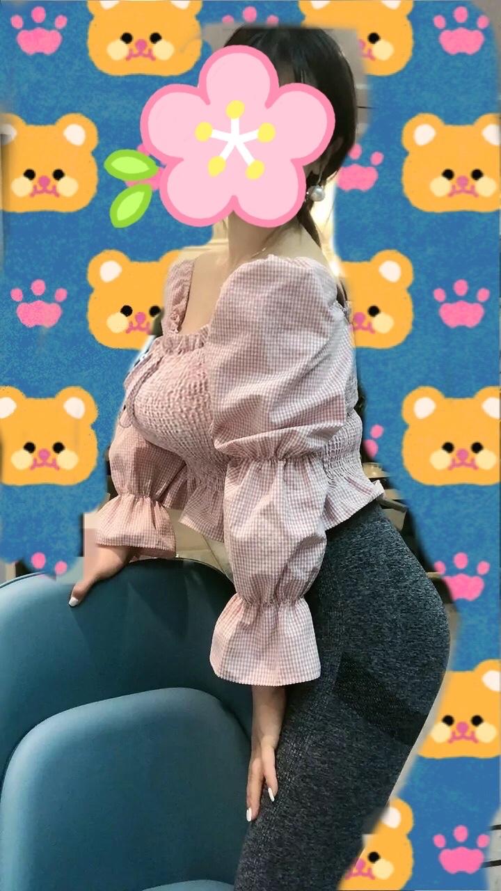 胸大的女生穿什么衣服好看?