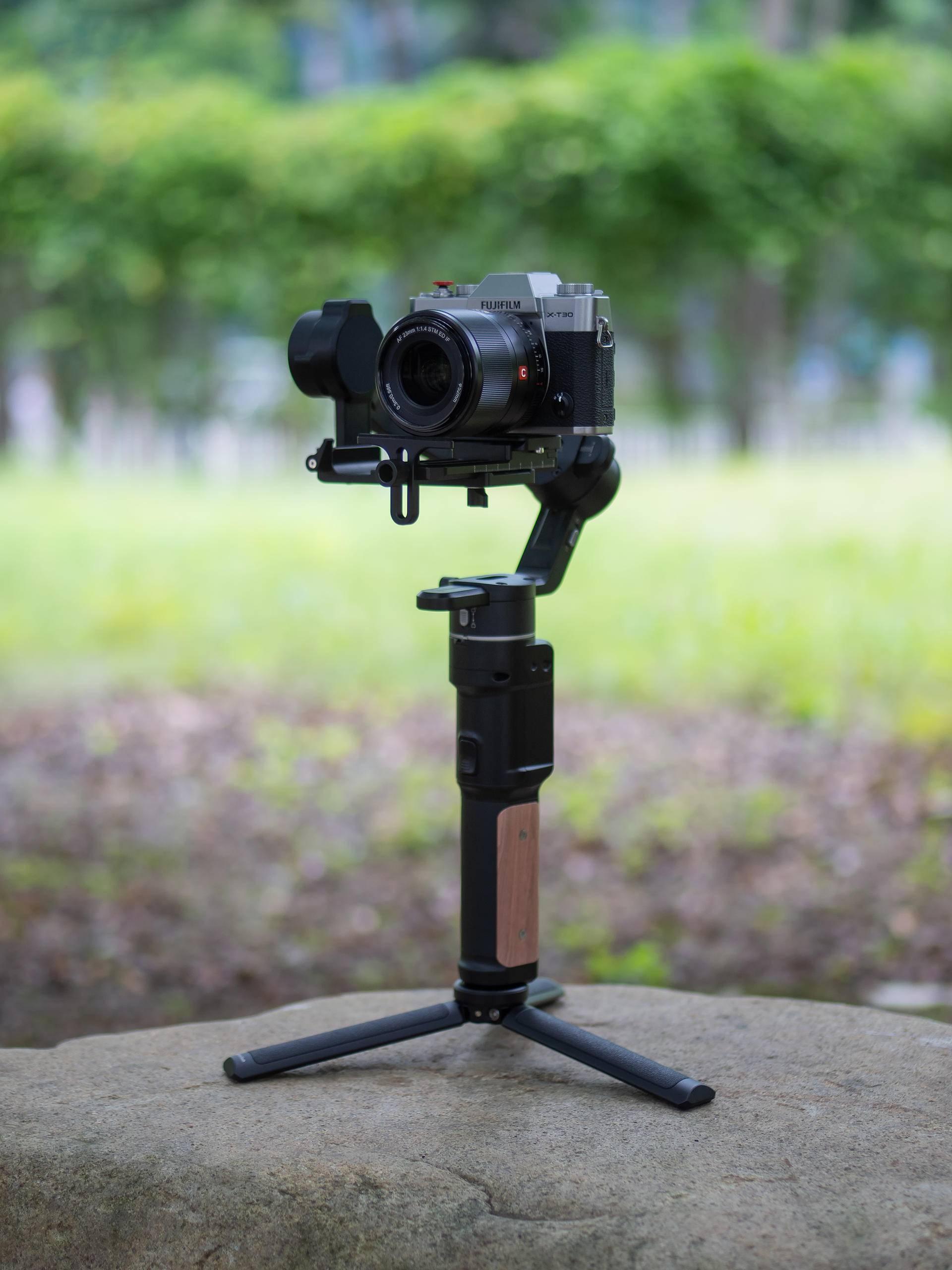 入门优选:飞宇2000c稳定器体验 - 知乎