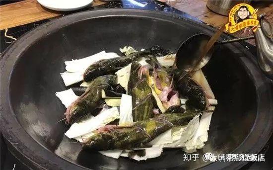 烧肉怎么烧好吃啊 v2-a3ca53c0eb95b3c8a0e4d562c12dace2_r.jpg