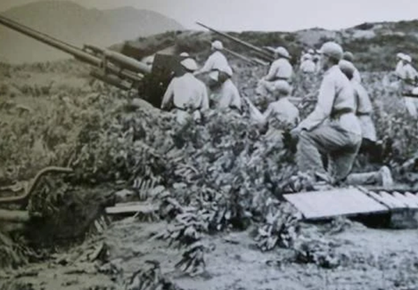 15岁新兵擅自开炮，连长关他禁闭，团长为何要给他记二等功？ - 知乎