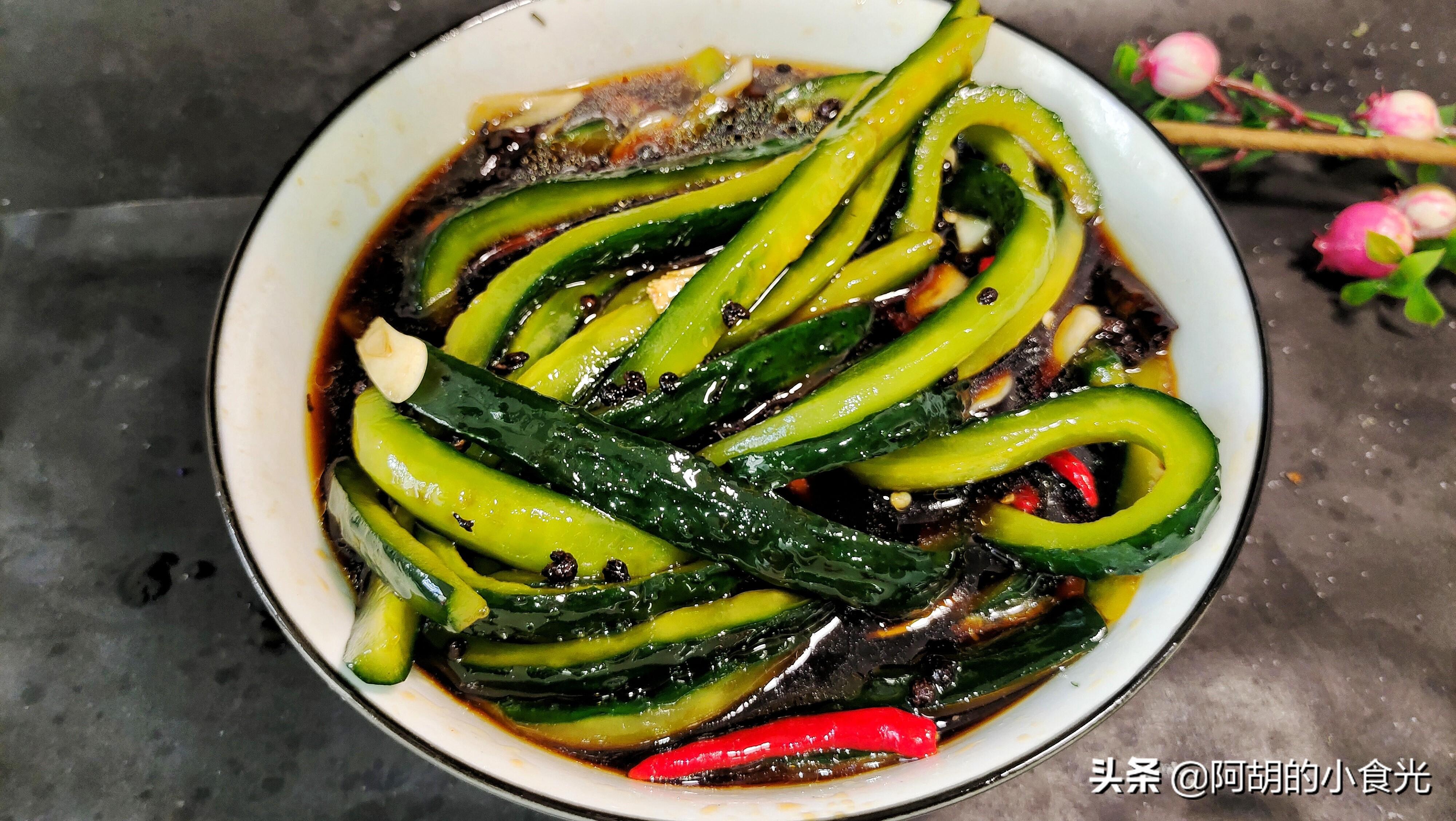 腌黄瓜只用盐腌就错了最后加一招黄瓜脆爽入味上桌就抢光