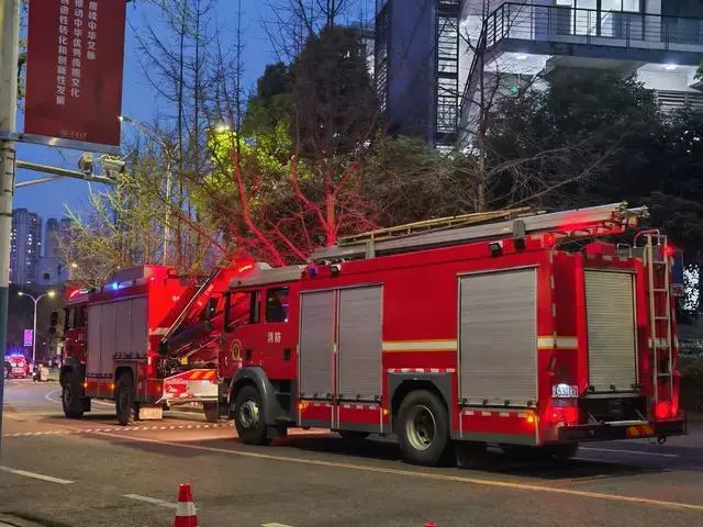 重庆大学一实验室发生爆炸，致 1 死 3 伤，具体情况如何？爆炸原因可能是什么？