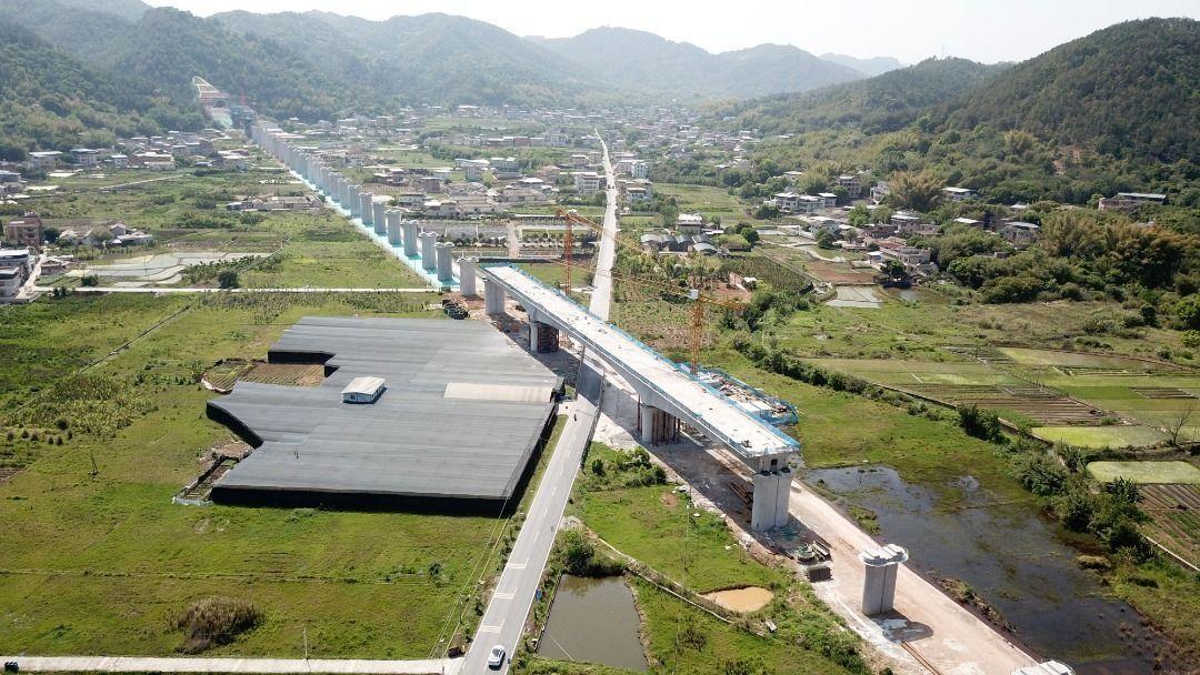 老区焕新连湾区智慧高铁牵引擎梅龙高铁建设纪实