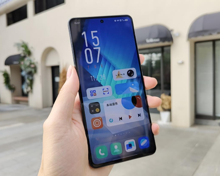 千多点,低价能买到大内存,而且有天玑8200处理器,性能跑分在90万以上