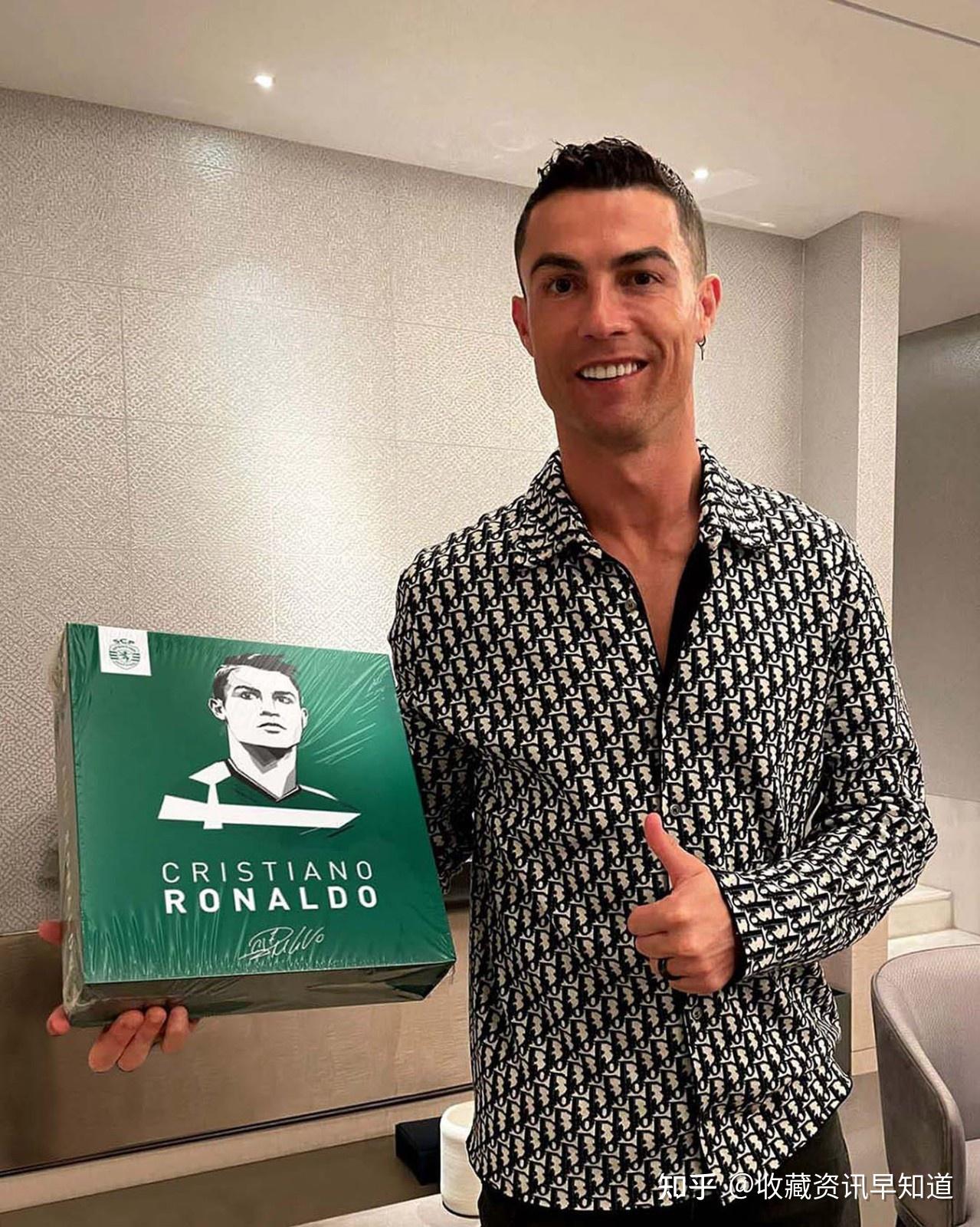 Ronaldo'S Gift: A $5 Million Engagement Ring? - nh25f9v