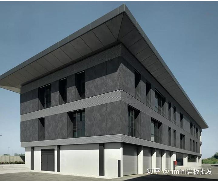 6米以内高度的外墙可选用3-6mm厚度岩板直接铺贴,超过6mm高度采用钢挂