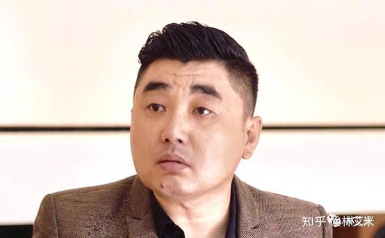 欢欢的爸爸夏君山是一个"女儿奴",欢欢进不了择数