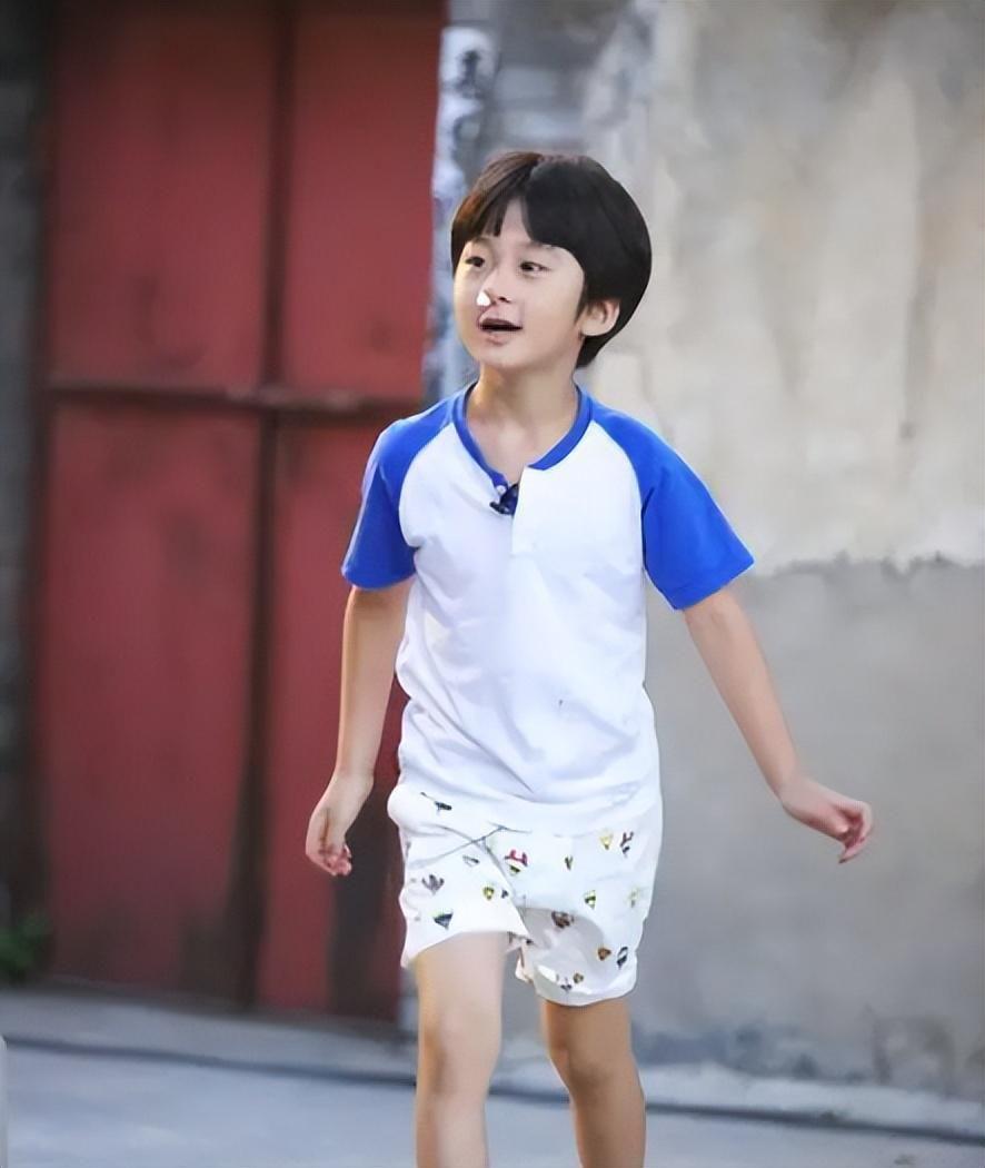 张亮儿子天天恋爱了,跟女友多张亲密照曝光,才刚满14岁 - 知乎