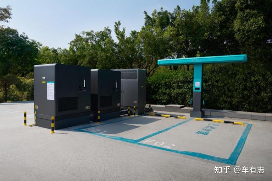 搭载比亚迪第二代刀片电池及闪充技术,宋Ultra EV预售价15.5万元起