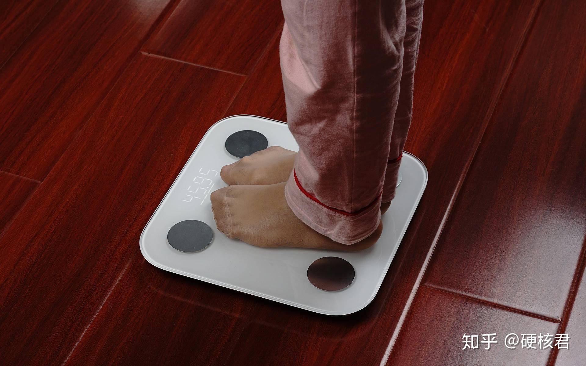 新款创意智能体重秤卡通迷你电子秤家用人体健康体重秤现货供应-阿里巴巴