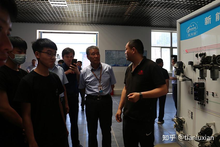 陕西安康市职业教育考察团到保定虎振技工学校参观学习