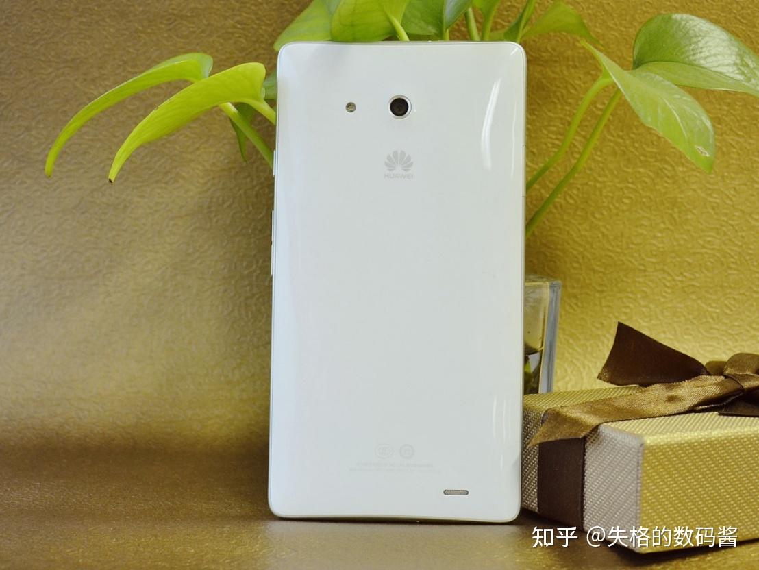 2013年的mate第一款手机刚刚发布,此时的mate初露头角,也没有在智能