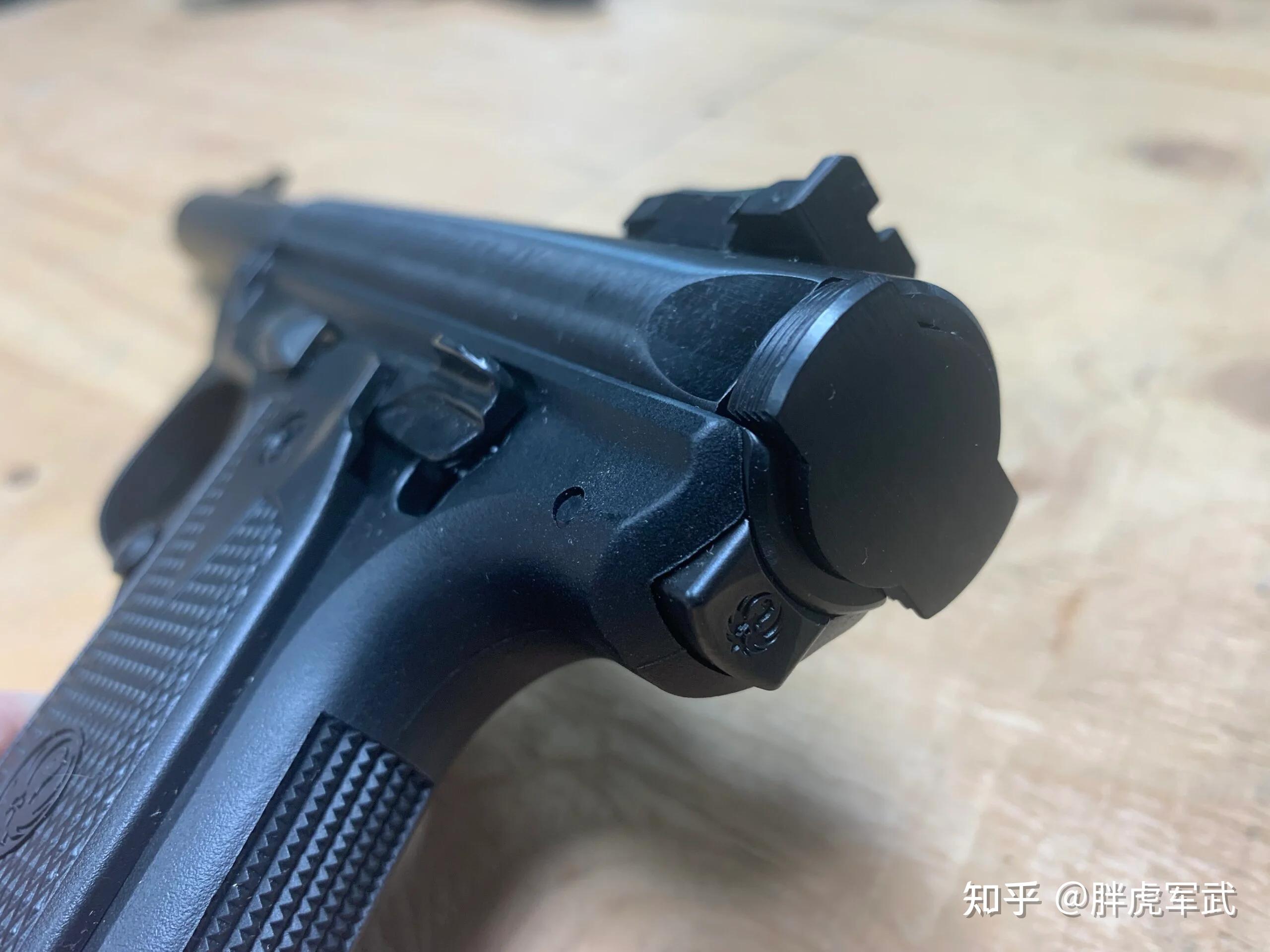 22lr容量:10 1动作:半自动,反冲操作,击锤发射枪管:5.