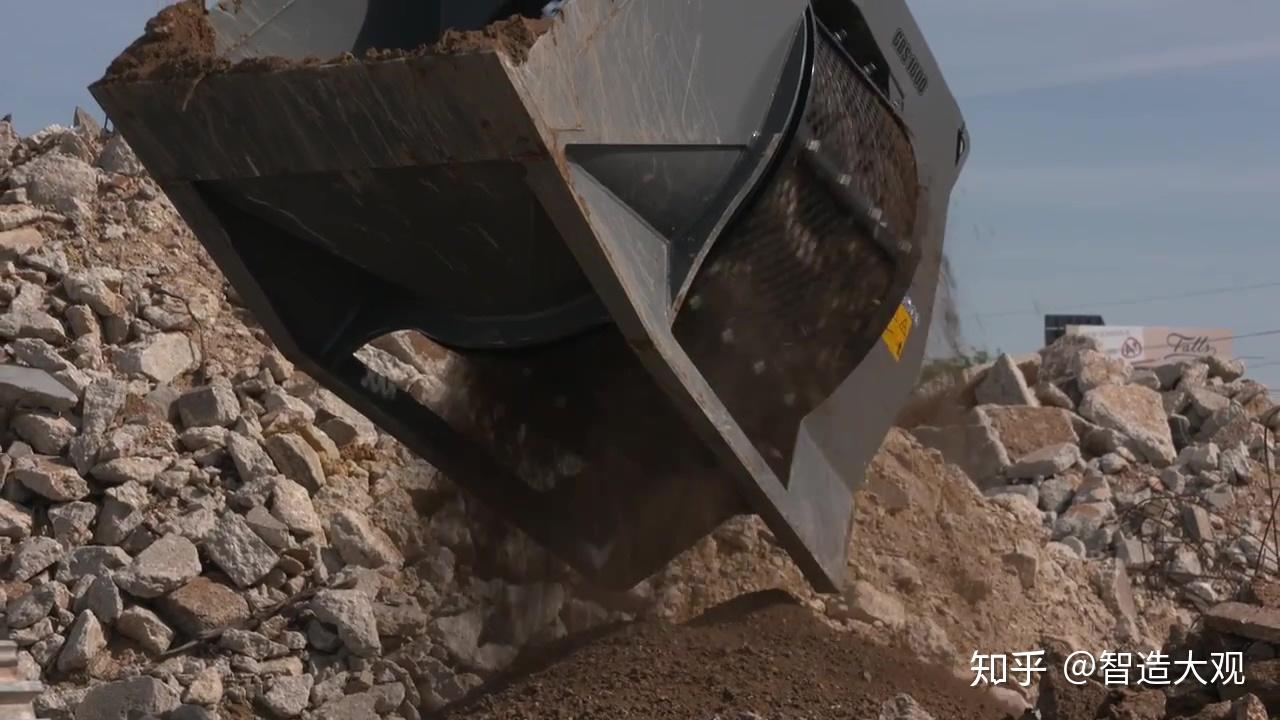 速看(挖机抓斗视频)挖掘机漏斗筛石头视频,(图6) 速看(挖机抓斗视频)挖掘机漏斗筛石头视频,(图6)