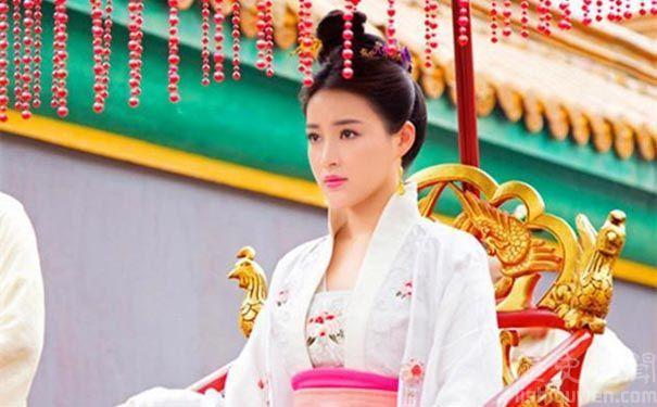 大家更没有人敢对仁宗讲明身世秘密,李妃身处真宗的众多妃嫔中,对仁宗